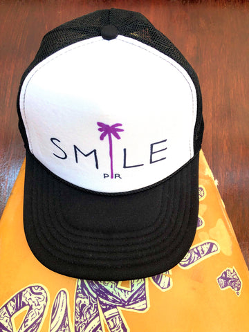 Black / White SMILE cap